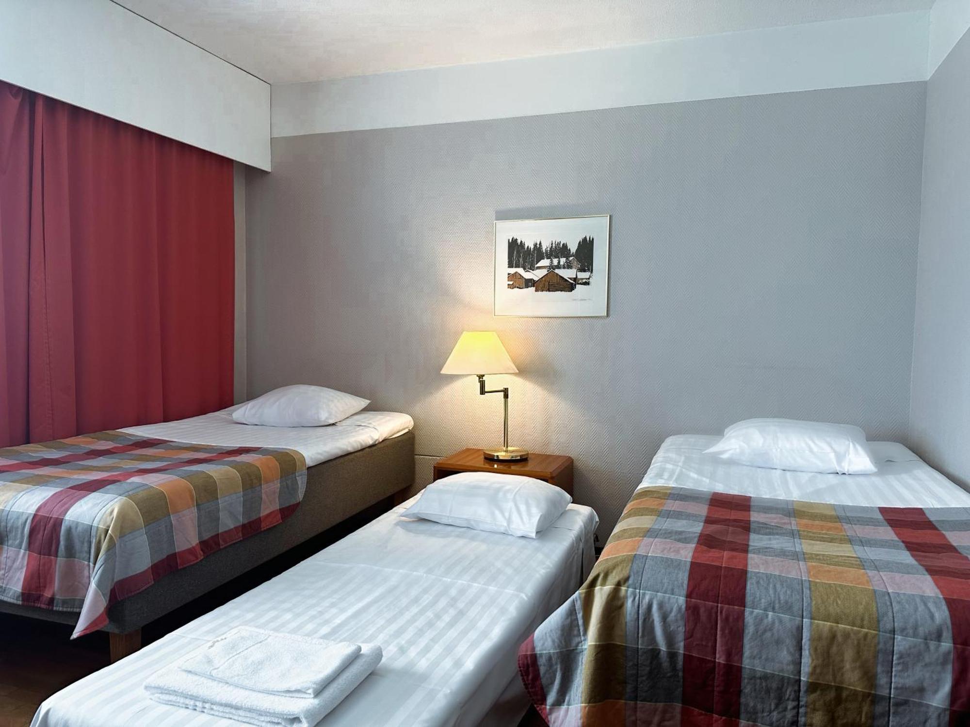 Hotel Sommelo Kouvola Bagian luar foto