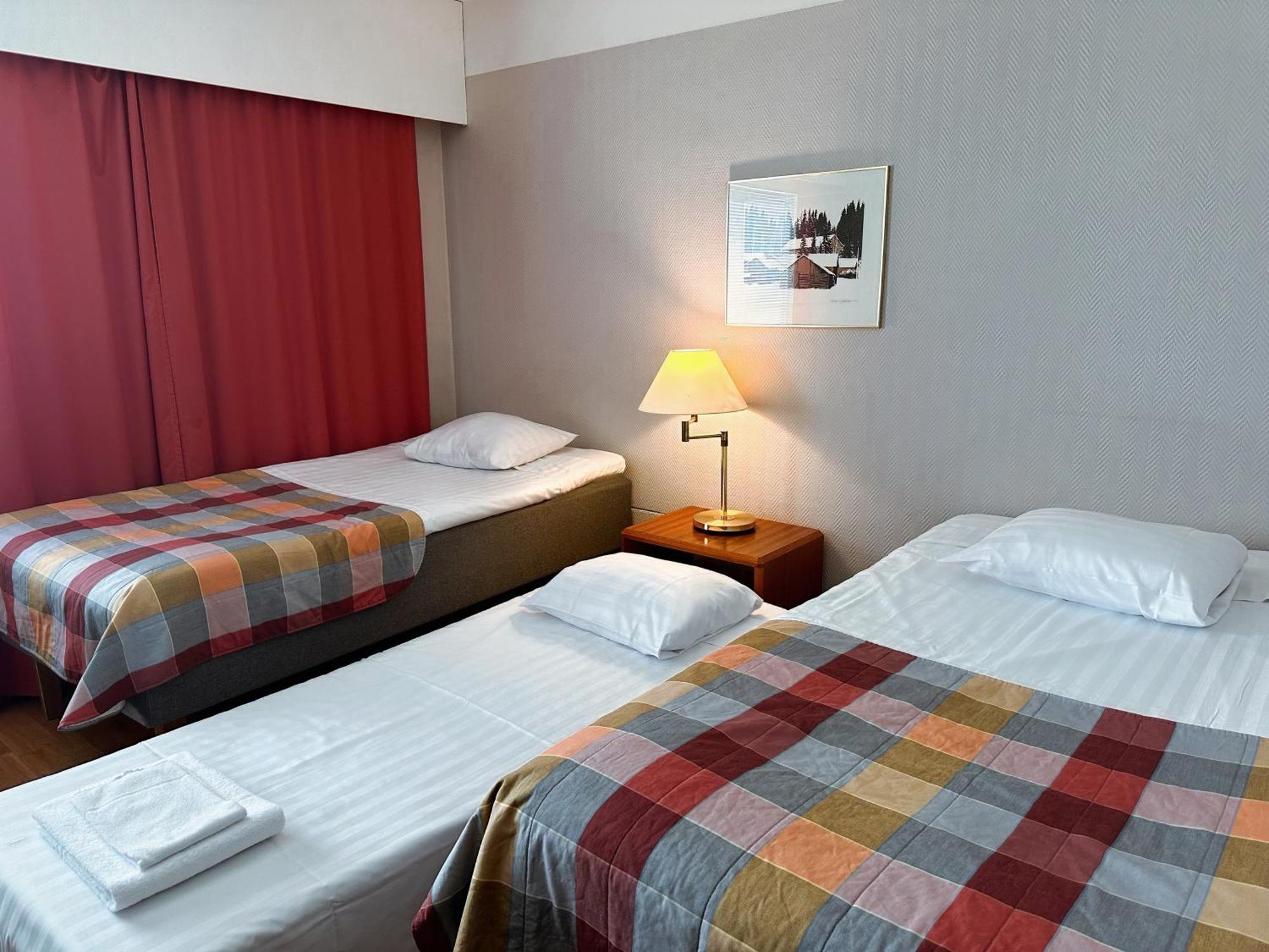Hotel Sommelo Kouvola Bagian luar foto
